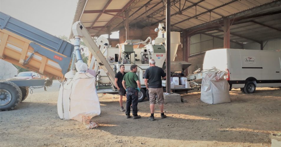 Agrofournitures : Photo d'un triage à façon de céréales